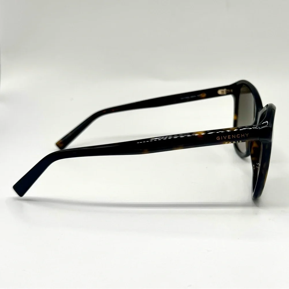 Givenchy preowned very